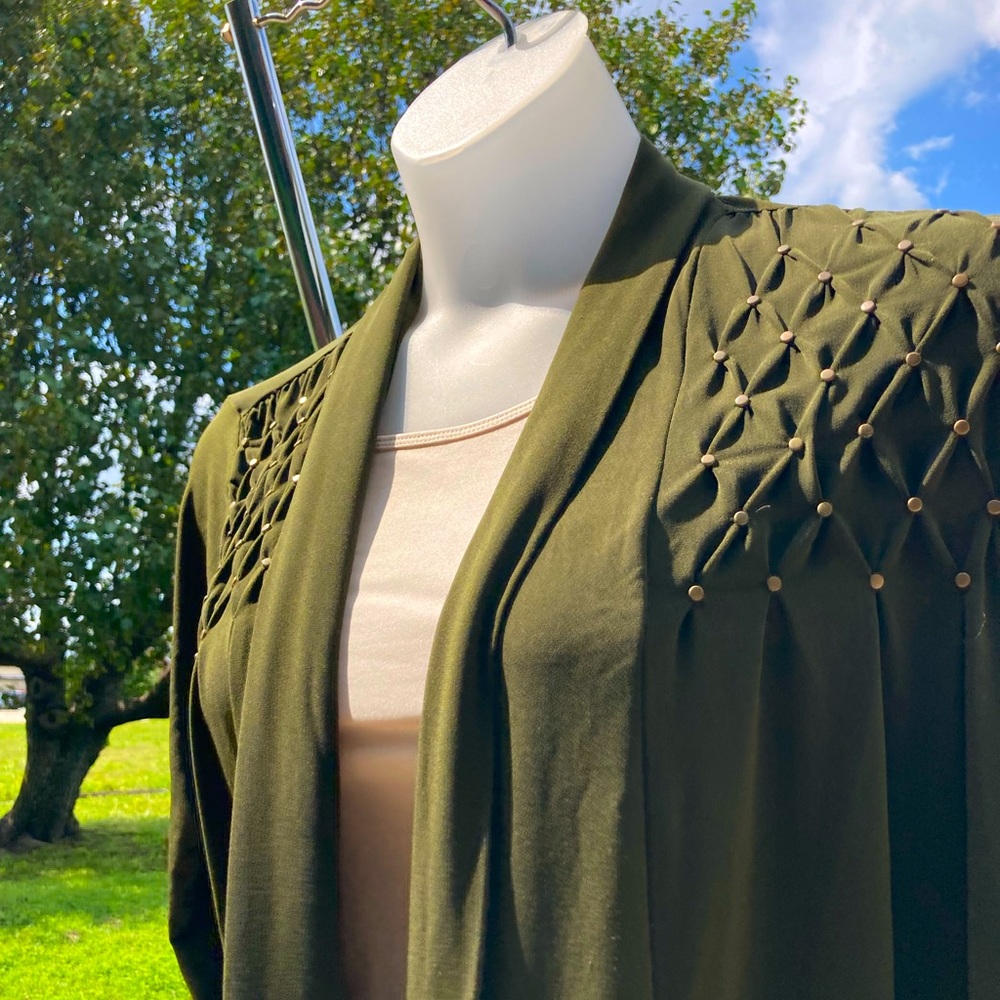 💚Army Green Light Weight Sweater💚
